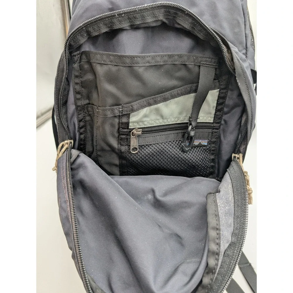 Patagonia Black Charcoal Grey Multi Compartment Hiking Travel Backpack Bag